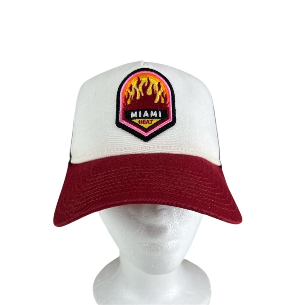 Men's Miami Heat New Era White Red Fresh 9FORTY Snapback Hat Cap